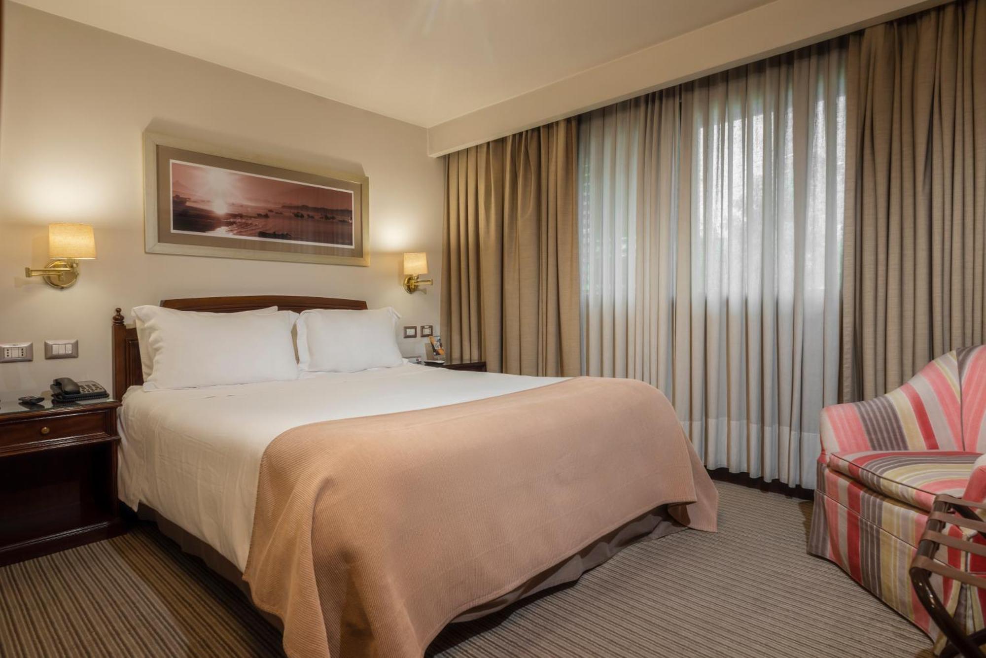 Hotel Los Espanoles Plus Сантяго Екстериор снимка