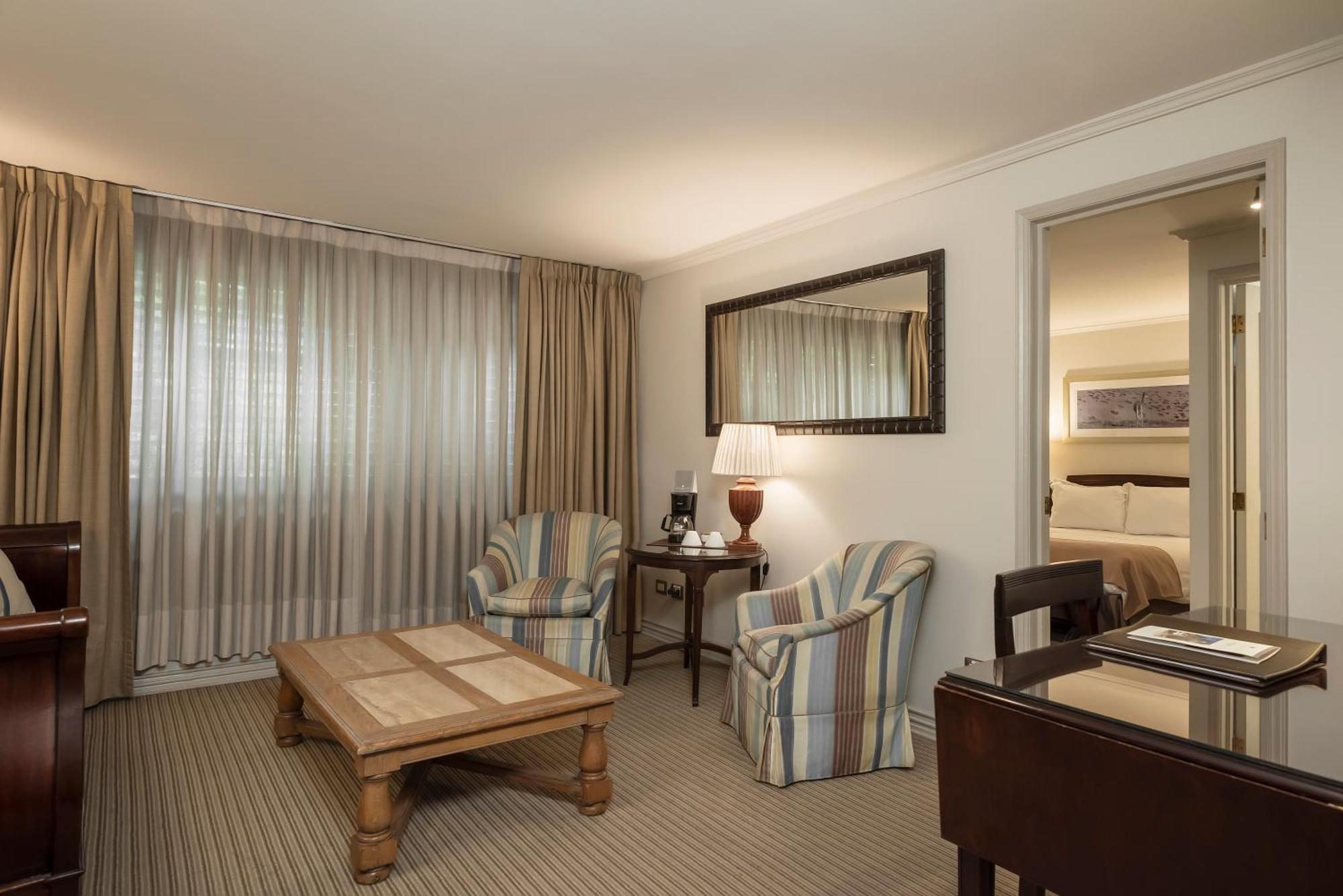 Hotel Los Espanoles Plus Сантяго Екстериор снимка