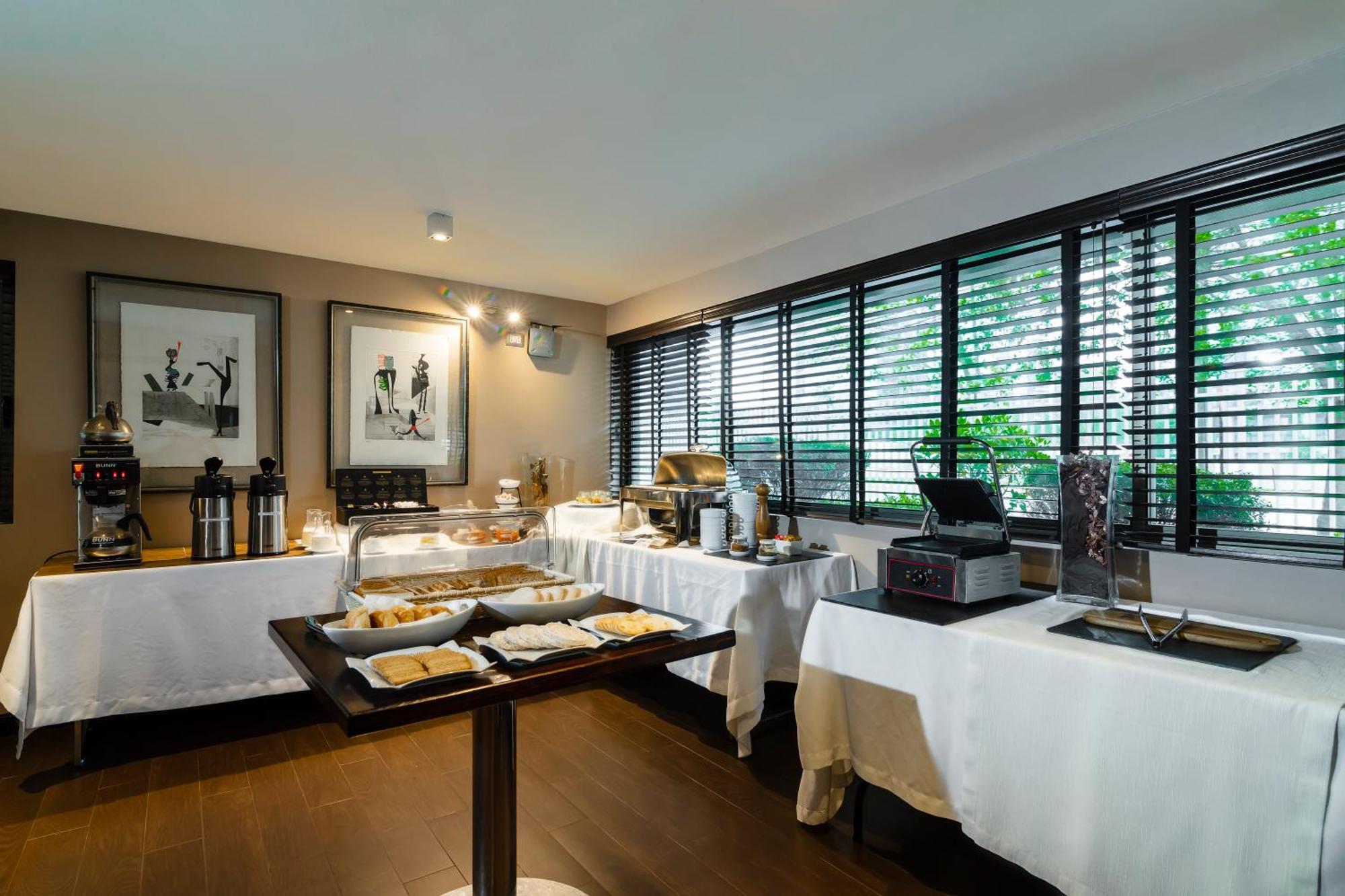 Hotel Los Espanoles Plus Сантяго Екстериор снимка